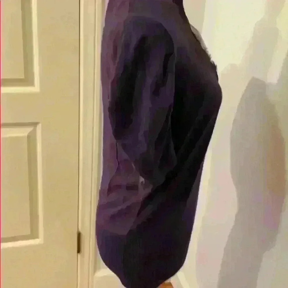 In Add minus women’s blouse size Large - Picture 3 of 3